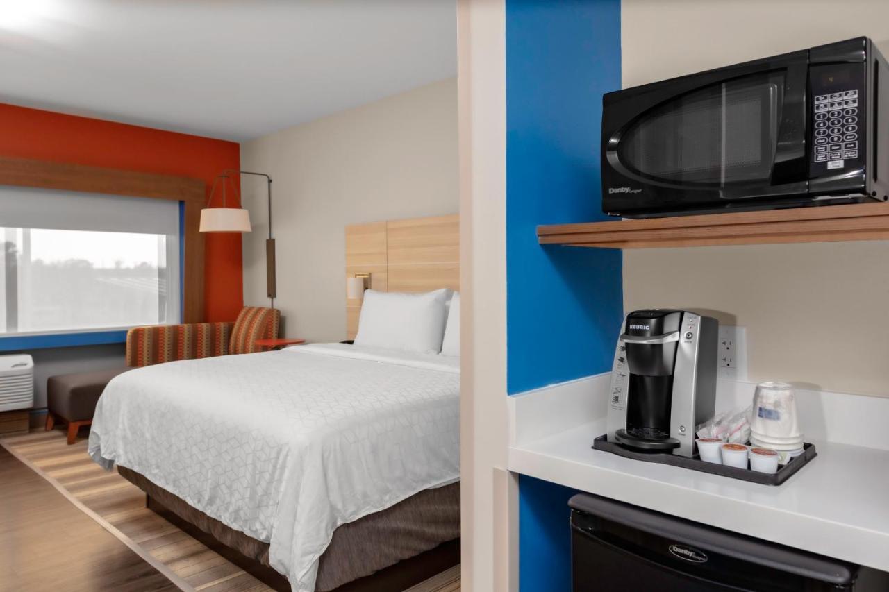Holiday Inn Express & Suites Wilmington West - Medical Park By Ihg Extérieur photo